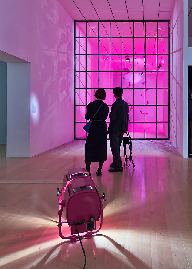Works by Ange Leccia – Le Baiser & Stéphane Thidet – Au bout du souffle