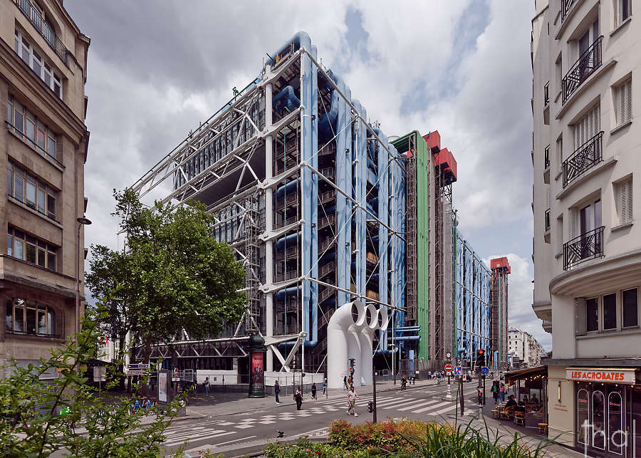 Vue arrière du Centre Pompidou à Paris